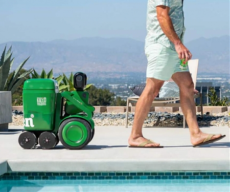(Video) Heineken B.O.T. Self-Driving Beer Delivery Robot