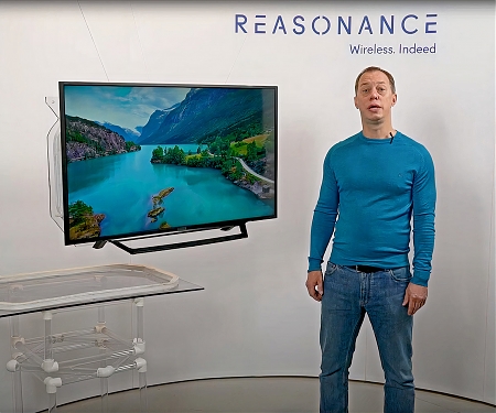 (Video) Prototype TV Ditches The Plug and Powers Up Wirelessly - Reasonance