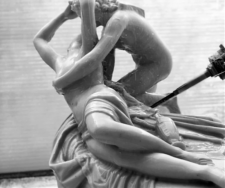 (Video) Robot Chisel in Italy Carves Detailed Marble Sculptures Like a Real Artist