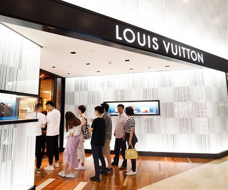 What Do Louis Vuitton’s Record-Breaking Sales In Hefei Reveal About China’s Luxury Rebound ?