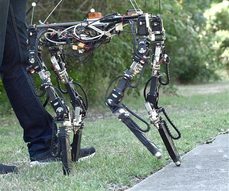 (Video) Are Shape-Shifting Robots the Future ? Dyret Adaptive Robot Changes Leg Length