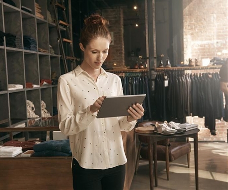 Which Luxury Products Do US Shoppers Buy In-Store ?