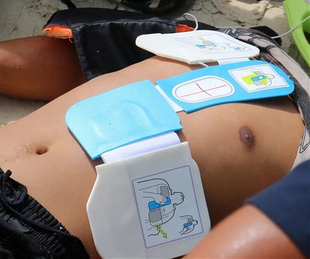 Can An App Save Cardiac Arrest Victims Before EMS Arrives ? Heartrunner