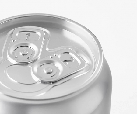 Nendo Designs Unique Beer Can with 2 Angled Pull Tabs to Create The Perfect Liquid-to-foam Ratio