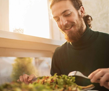 In U.S., 4% Identify as Vegetarian, 1% as Vegan