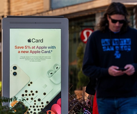 Apple, Goldman Sachs Debut Savings Account With 4.15% Annual Yield