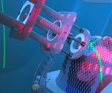 (Paper) New Light-Based Chemotherapy Kills Cancer Cells With Only One Shot