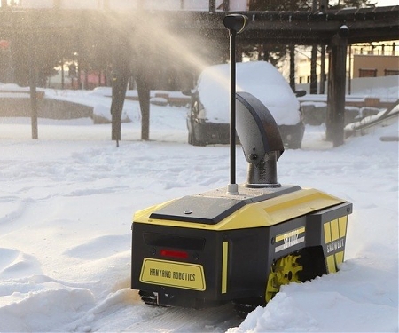 (Video) The Autonomous Snow Blower Keeps Your Driveway Snow-Free - Snowbot