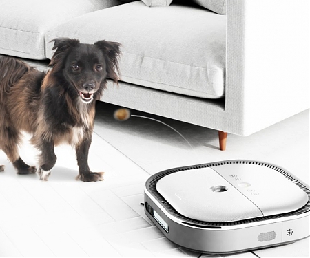 This Smart Pet Care Robot Keeps Your Floor Clean While Feeding with Your Dog - Puro