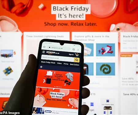 Black Friday Shopping in Stores Craters 52% During Pandemic as e-Commerce Sales Surge