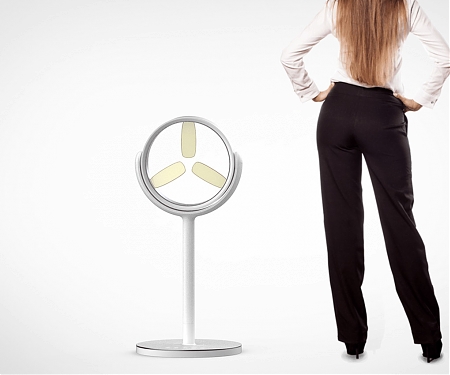 This 360-Degree Rotating Fan Can be Charged Magnetically, Just like Apple’s MagSafe