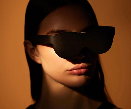 Sol Reader is a VR Headset Exclusively for Reading Books