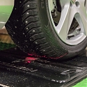 (Video) Lasers Check Tire Wear On-the-Fly - SnapSkan
