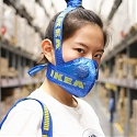 Transformed IKEA‘s Iconic FRAKTA Bag Into a Face Mask