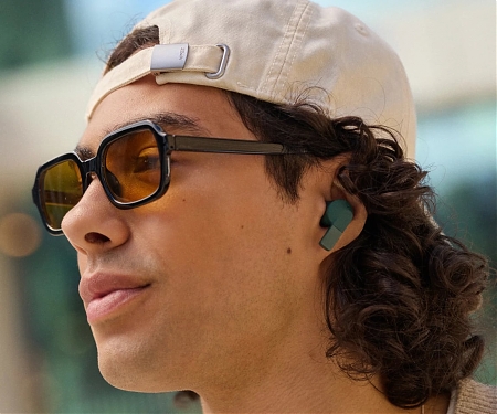 Fairbuds 2 Earbuds Let You Swap Worn Batteries Instead of Buying a New Pair