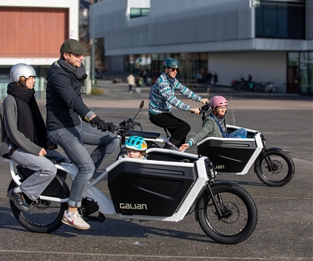 4-Person Cargotail Ebike Carries Kids Up Front And Adults In Back