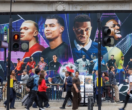 British Retailers Get a Boost From World Cup and Sunny Weather