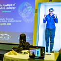 (Video) Holoportation Box is a Sign of Things to Come for ASL Learning
